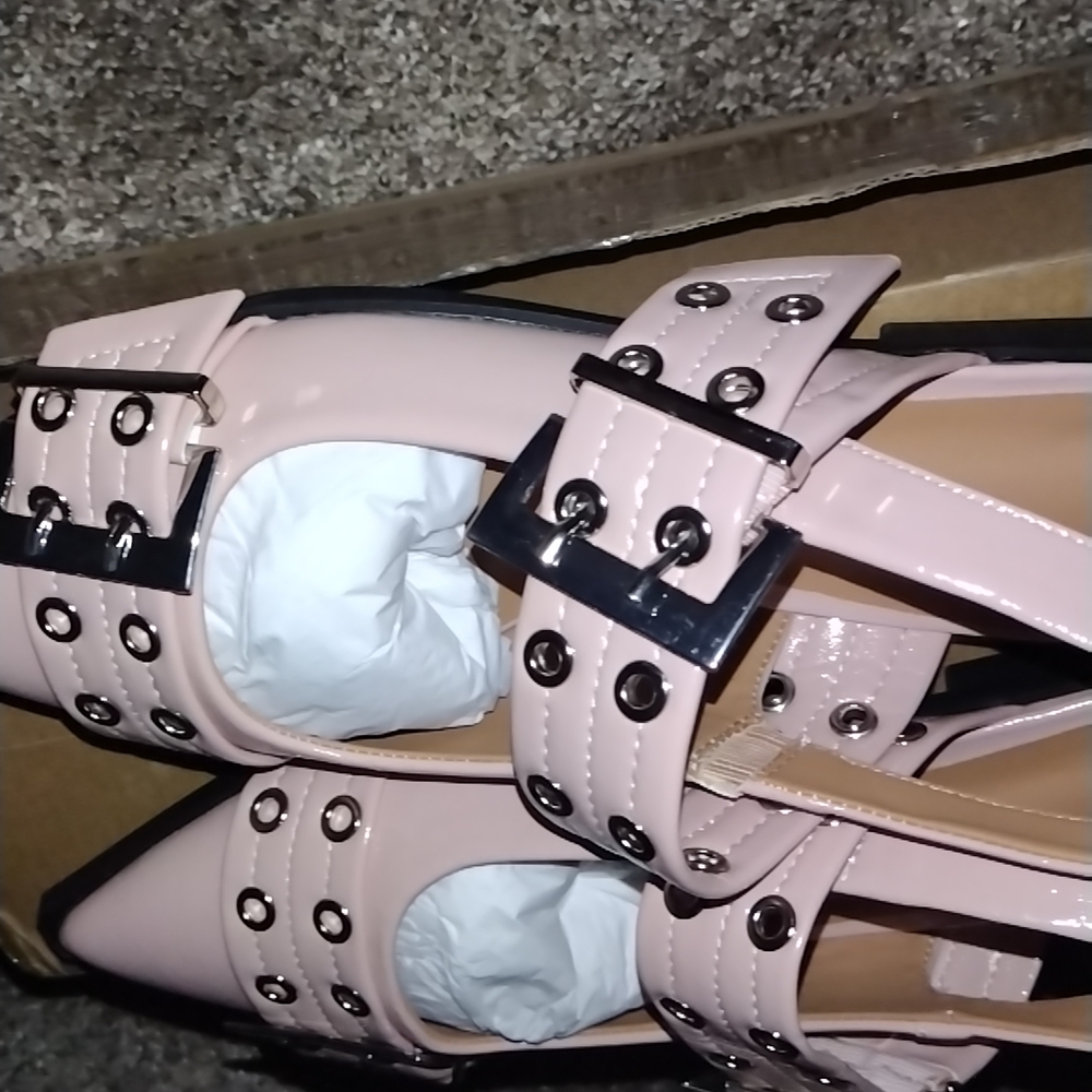 Stylish Pink Women's Shoes with Buckle Detail - Picture 5 of 14